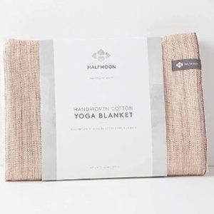 BNWT Halfmoon Handwoven Cotton Yoga Blanket in Desert Rose